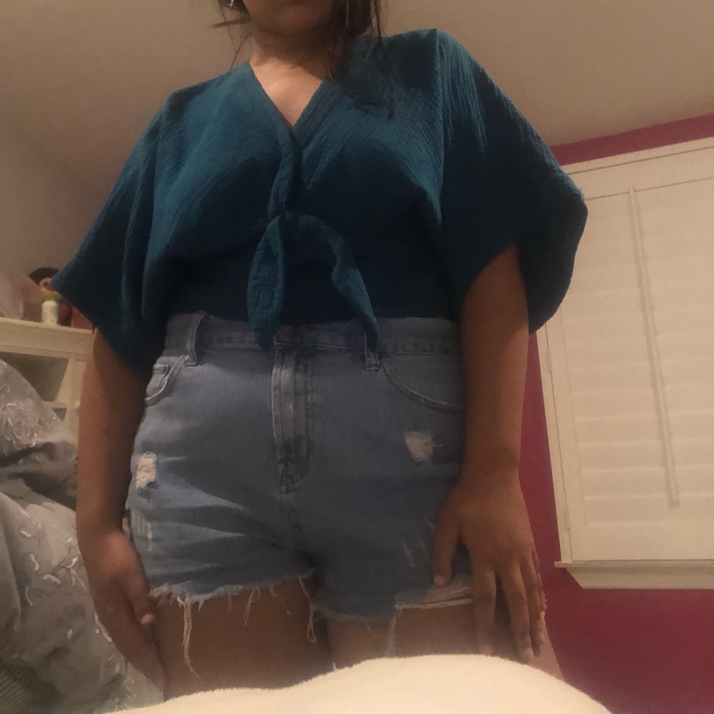 Blue/turquoise stylish crop top